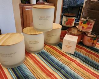 Nice Magnolia Candles - Bath & Body Works Candles