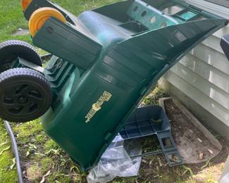 garden wheel barrel