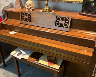1972 Piano