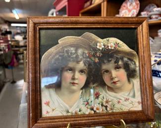 Love these vintage sisters