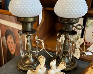 Love these hobnail lamps with prisims and yes they work