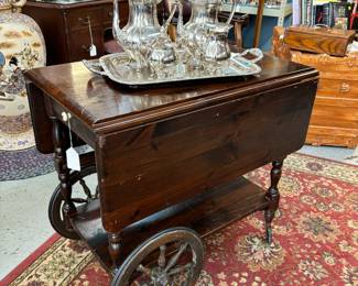 Pine Beverage Card with handle and drawer