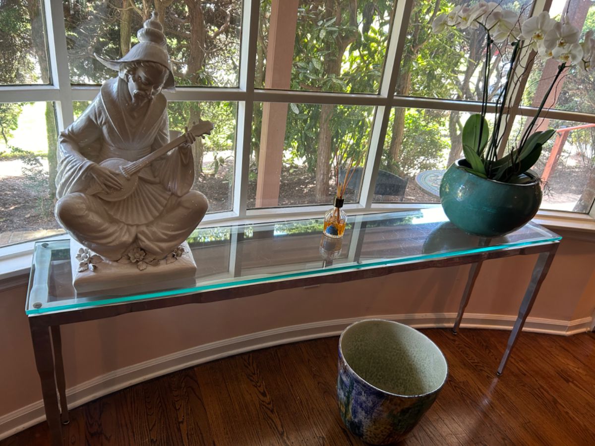 Point Estate Sales in Margate, Nj in Margate City, NJ starts on 5/4/2024