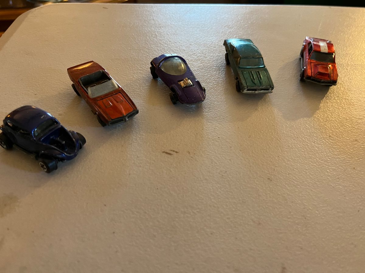 Estate sale with vintage items and toys starts on 4/26/2024