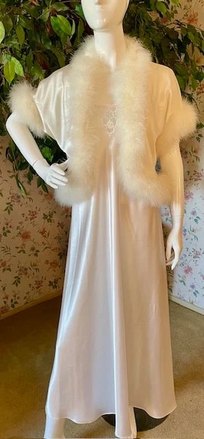Oscar de La Renta Long Pink Nightgown and Vintage Feather Dressing Jacket