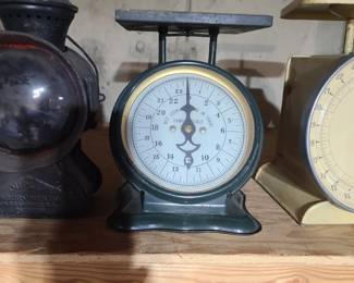 Vintage scale