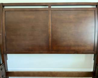 Queen sleigh bed                                   63w x 55h x 87d