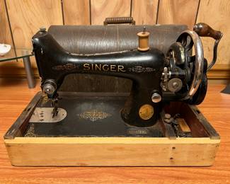 Antique Singer sewing machine and case