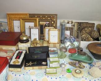 Bombay Collectibles, Picture Frames, Bookmarks, Kaleidoscope, Vases, Frog, Bell
