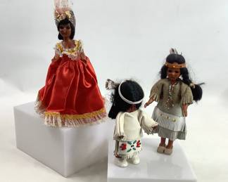 Vintage Native American Indian Dolls
