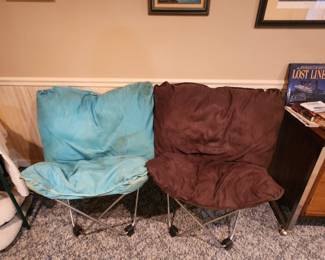 2 Super Soft Folding Chairs