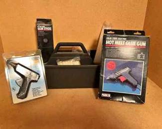 2 Hot Melt Glue Guns