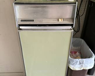 Sears trash compactor