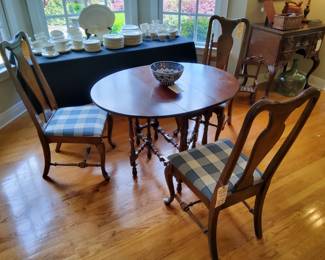Vintage Mahogany Queen Anne Dining Chairs, 6 side, 2 arm, Vintage Mahogany Twisted Gateleg Table