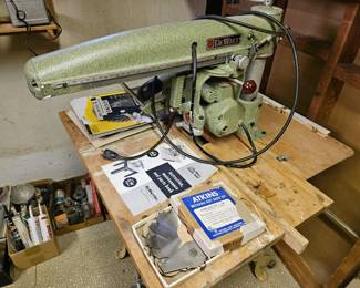 $100 DeWalt radial arm saw Model MB, VERY CLEAN