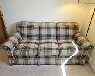 $100 Plaid couch, Hunter green/plum/beige, great condition