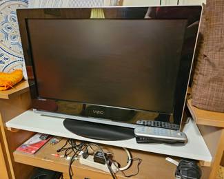 $25 Vizio 26" TV. Nov 2007