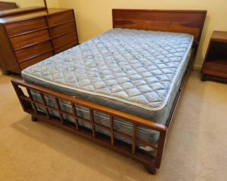$50 Chiropractic foundation for Education & Reasearch Full mattress. SOLD Kling "Commander" Full Frame