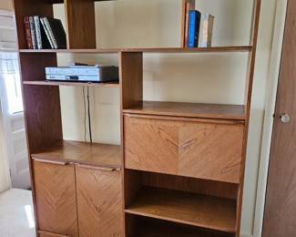 $200 MCM Scandinavian Oak Room Divider Bookcase wall unit