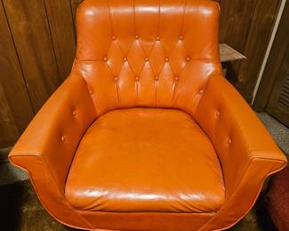 $175 MCM J L Hudson Orange arm chair
