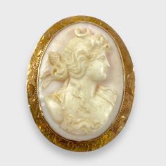 Fine Antique Large 10K Gold Shell Cameo Brooch Pin
