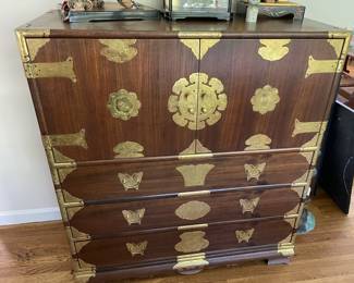 Beautiful antique chest of drawers from Korea.