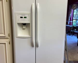 Frigidaire Side by Side Refrigerator 
