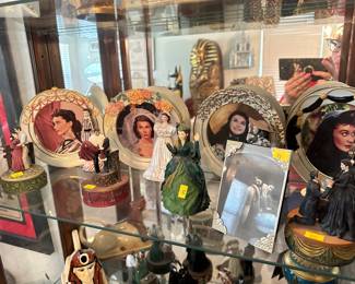 Gone with the wind plates and figurines