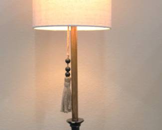 Table lamp, 30 1/2" tall. BUY IT NOW! $25.00.