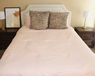 Queen size bed with tufted headboard, with queen size SBI mattress and box spring(made in Springfield,Illinois). BUY IT NOW! $325.00.