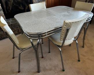 40’s dinette set in excellent condition