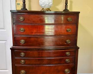 Vintage chest of drawers