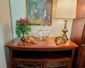 Entertainment center