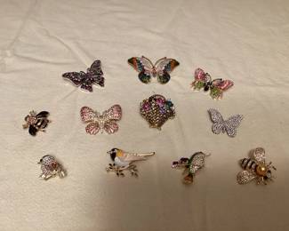 MMS029 Eleven Butterfly, Bee, Bird & Flower Brooches 