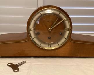 MMS071 Vintage Original Mauthe Germany Mantle Clock 