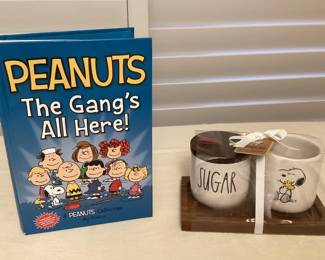 MMS076 Peanuts Snoopy Sugar & Creamer Set & Book