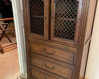 curio/bookcase thing