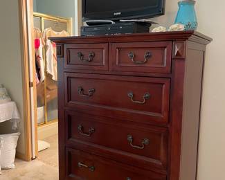 matching chest of drawers