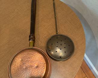 Copper bed, warmer and copper chestnut warmer