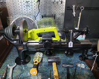 F264 - $400; Goodell Pratt Wood Lathe