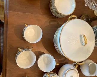 Gold and white porcelain set in excellent condition