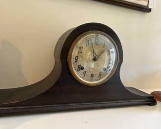 1930's mantle clock - fully operational