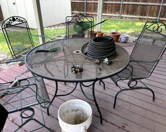 All metal Patio Table and 6 chairs