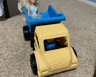 Battat Toy Dump Truck