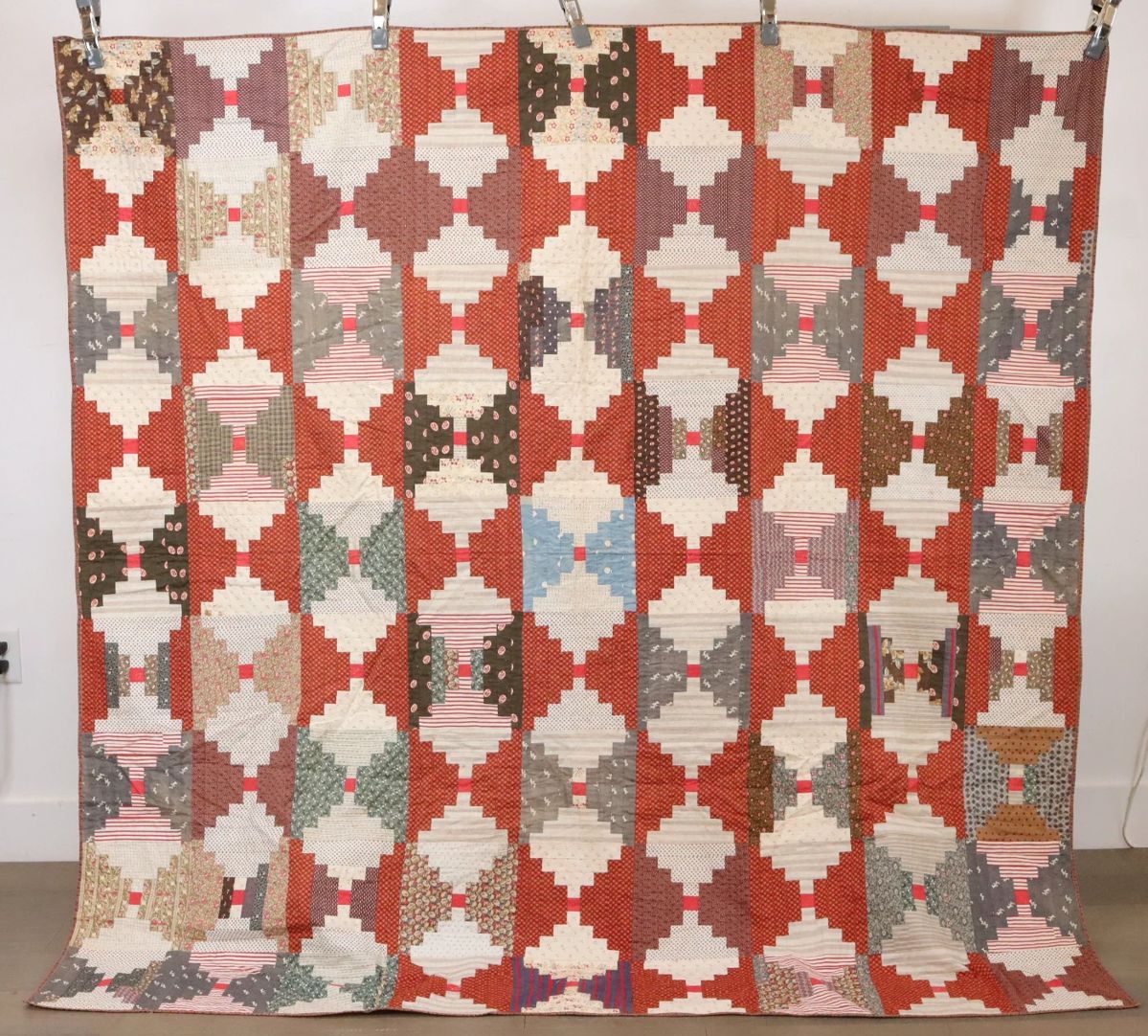 May Antique & Vintage Quilt Auction starts on 4/23/2024
