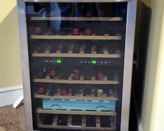 Frigidaire Wine Cooler, Model FFWC38B2RS-1, With Owner's Manual, 33" x 21.5" x 24.5", Powers On