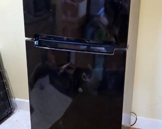 Kenmore Coldspot Refrigerator / Freezer, Model 106.86393310, 60" x 24 1/2" x 26", Powers On