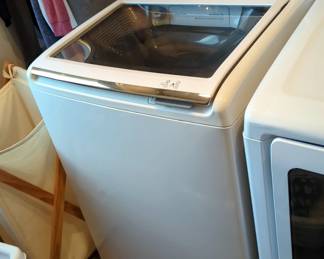 Samsung Active Wash Aqua Jet VRT Washing Machine, 44" X 26.5" X 28", ModelWA48J7700AW/A2, Powers On
