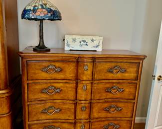 Chest of drawers Century furniture