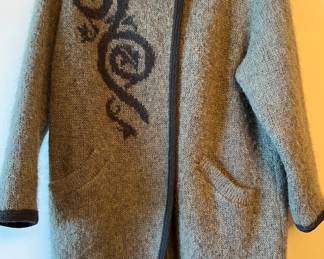 FLOSS Sz S Made in Iceland Sweater 